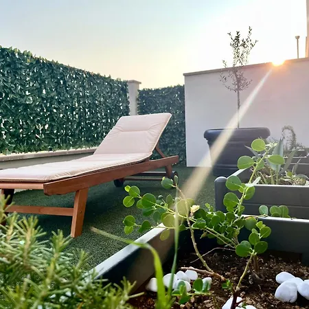 Adriatic Split With Sea View And Garden شقة *