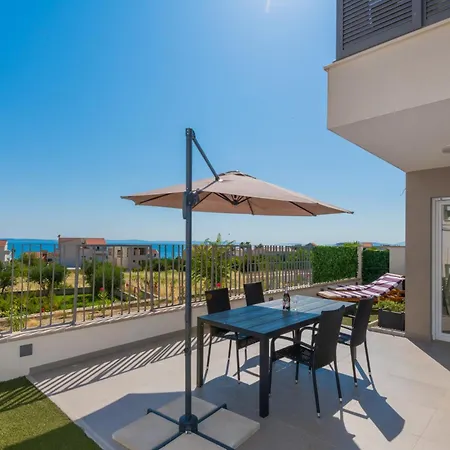 Adriatic Split With Sea View And Garden شقة *