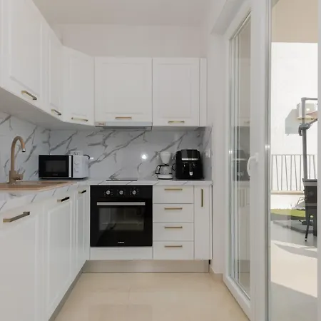 شقة Adriatic Split With Sea View And Garden